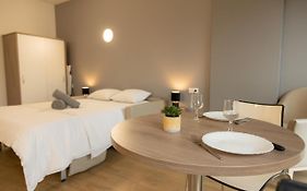 Modern Chic Immaculate Studio Near City Center Belval